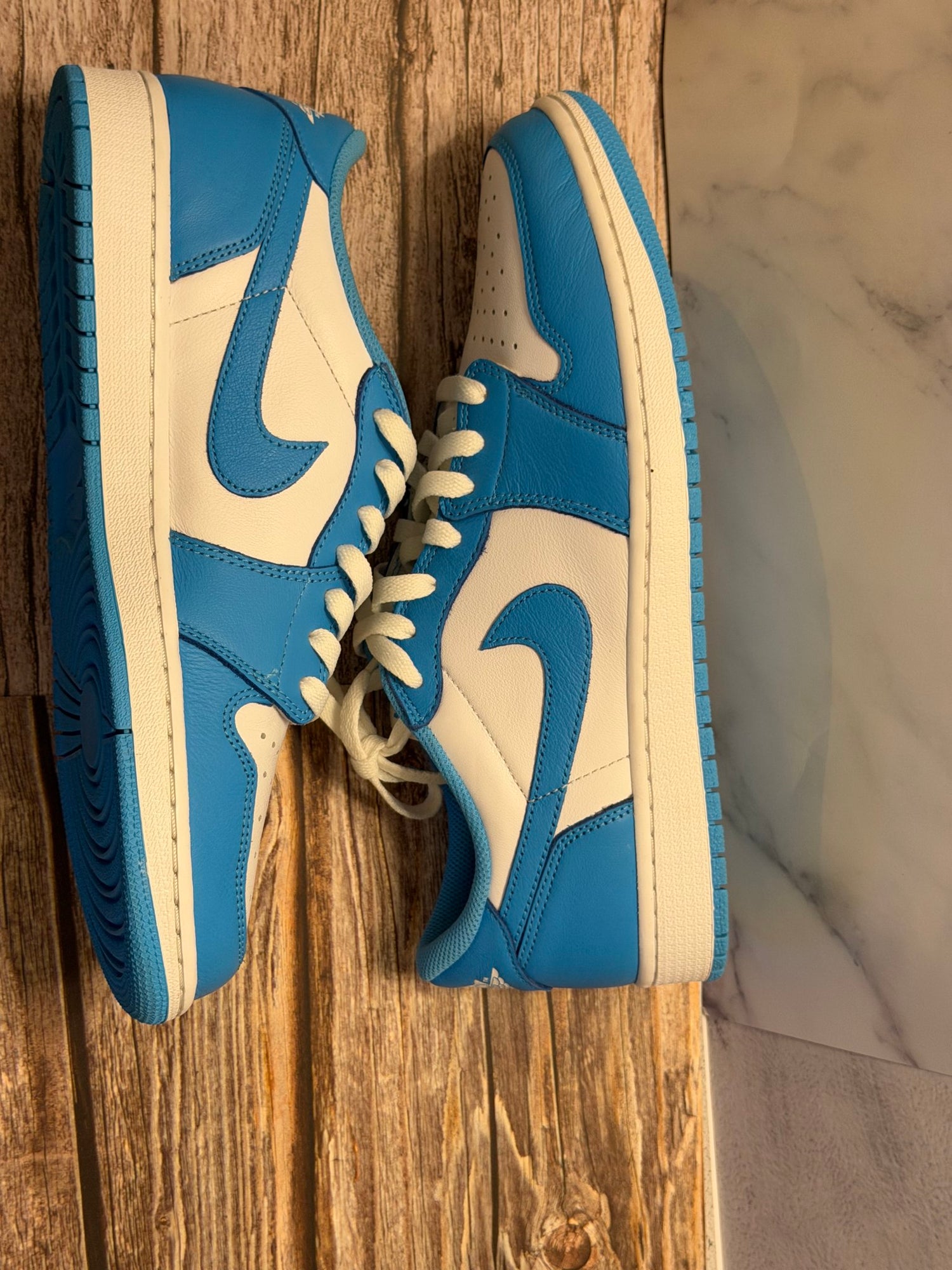 Jordan 1 Low SB UNC