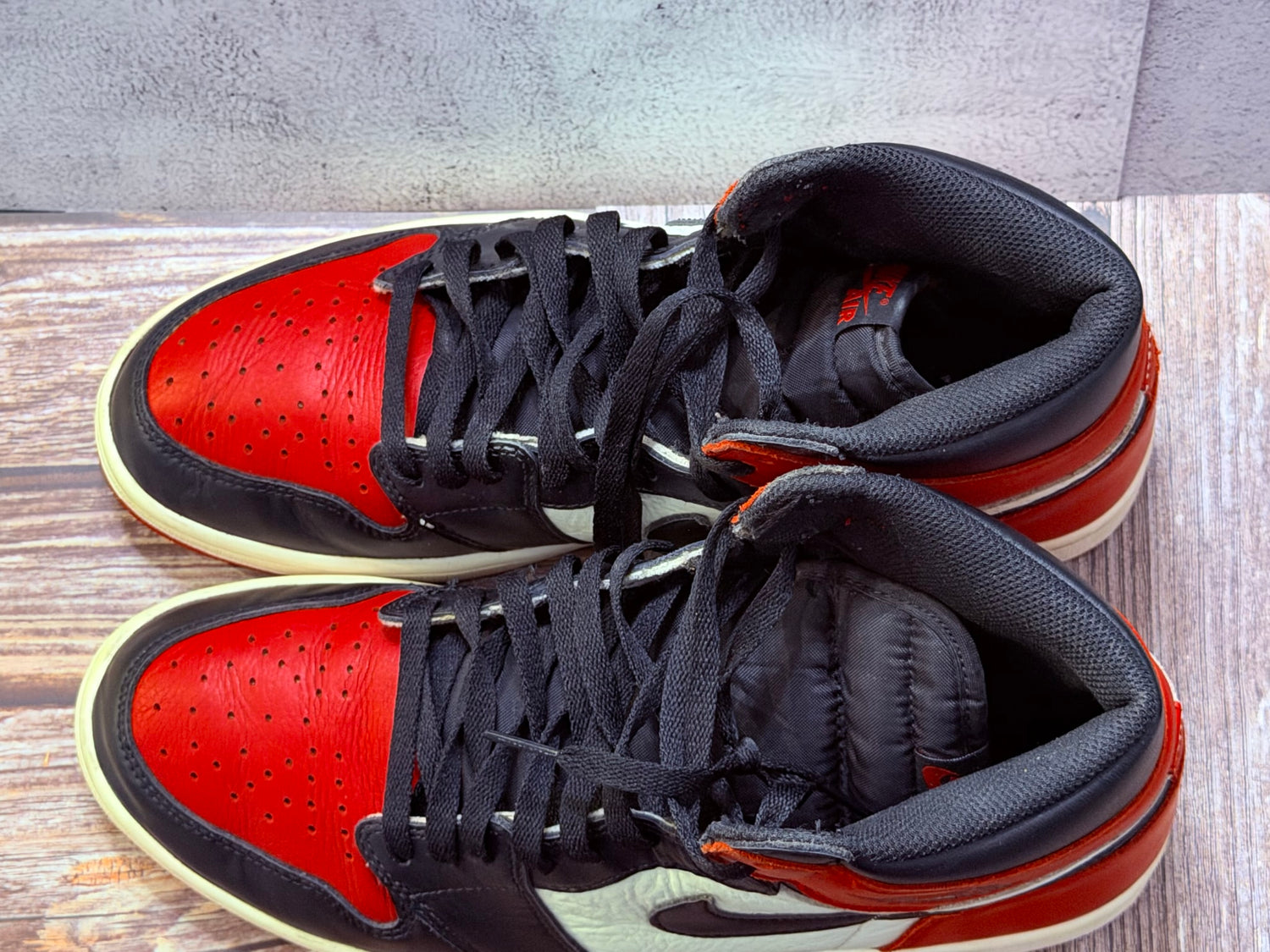 Jordan 1 Retro High Bred Toe